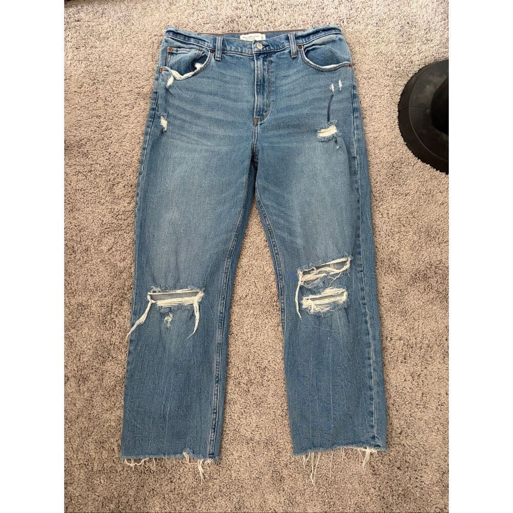 Abercrombie & Fitch ankle straight ultra high rise distressed Size 16R (33)
